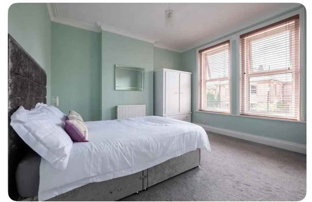 Beautiful Garden Flat In Bournemouth - First Floor-1
