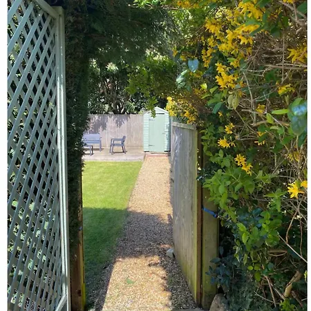 Beautiful Garden Flat In Bournemouth - First Floor-3